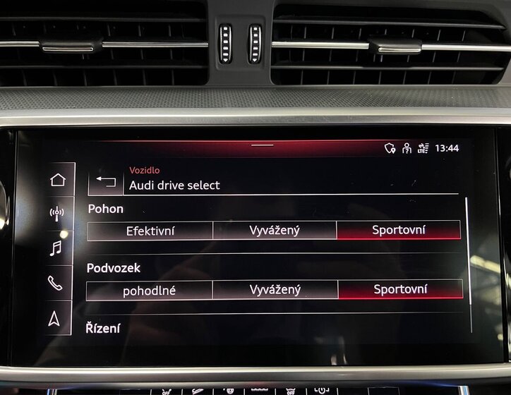 Audi A6 Allroad Kombi 3,0 l 210 kw