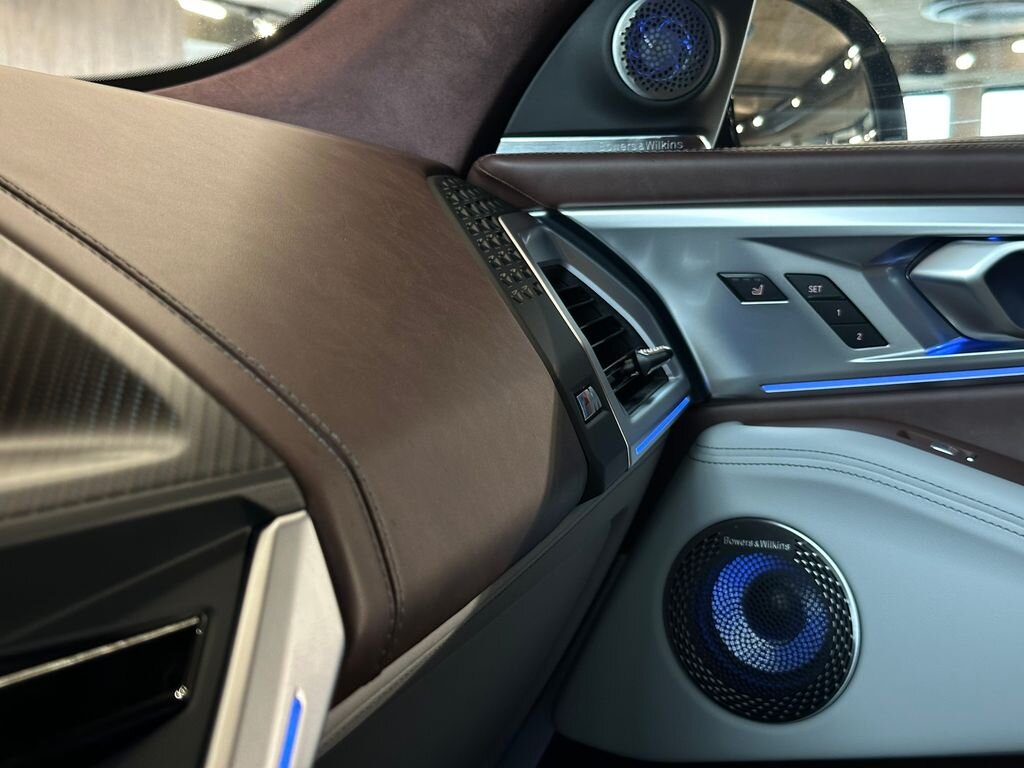 BMW XM SUV / Terénní 4,4 l 480 kw