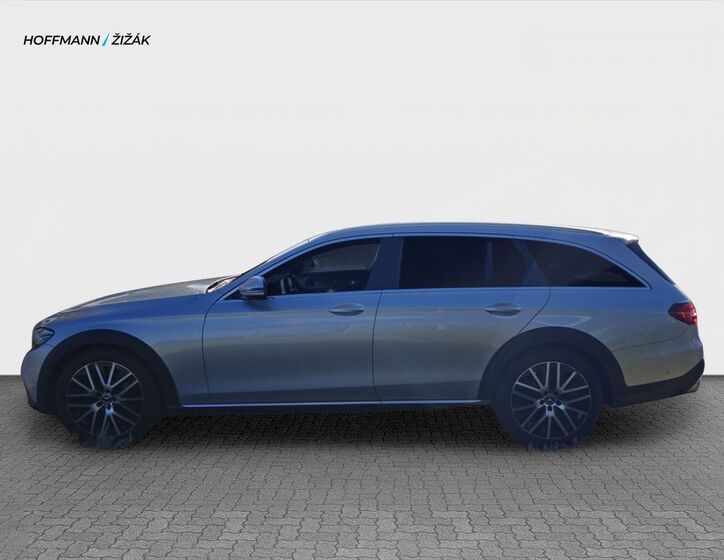 Mercedes-Benz Třídy E 8