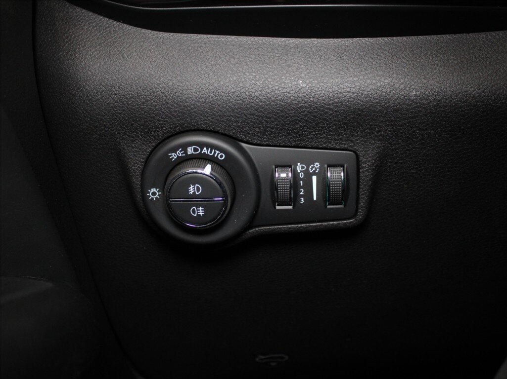 Jeep Compass SUV / Terénní 1,5 l 96 kw