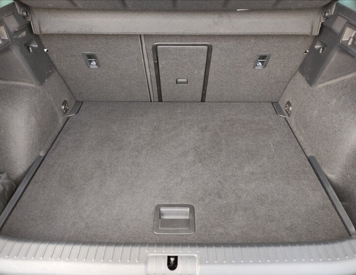 Cupra Formentor SUV / Terénní 2,0 l 245 kw