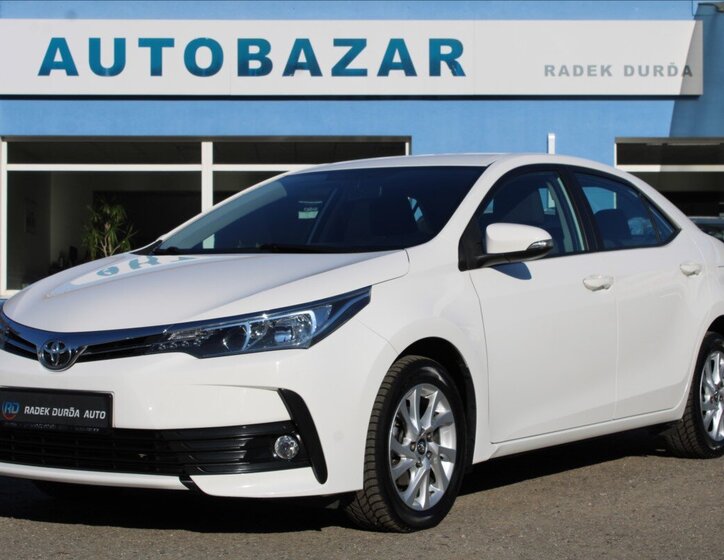Toyota Corolla Sedan / Limuzína 1,6 l 97 kw