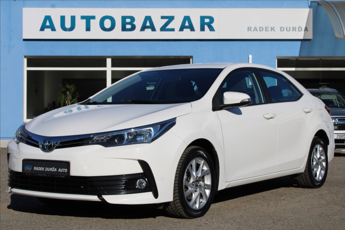 Toyota Corolla Sedan / Limuzína 1,6 l 97 kw