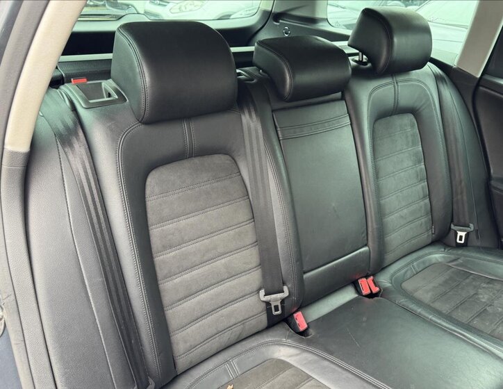 Volkswagen Passat Kombi 2,0 l 103 kw