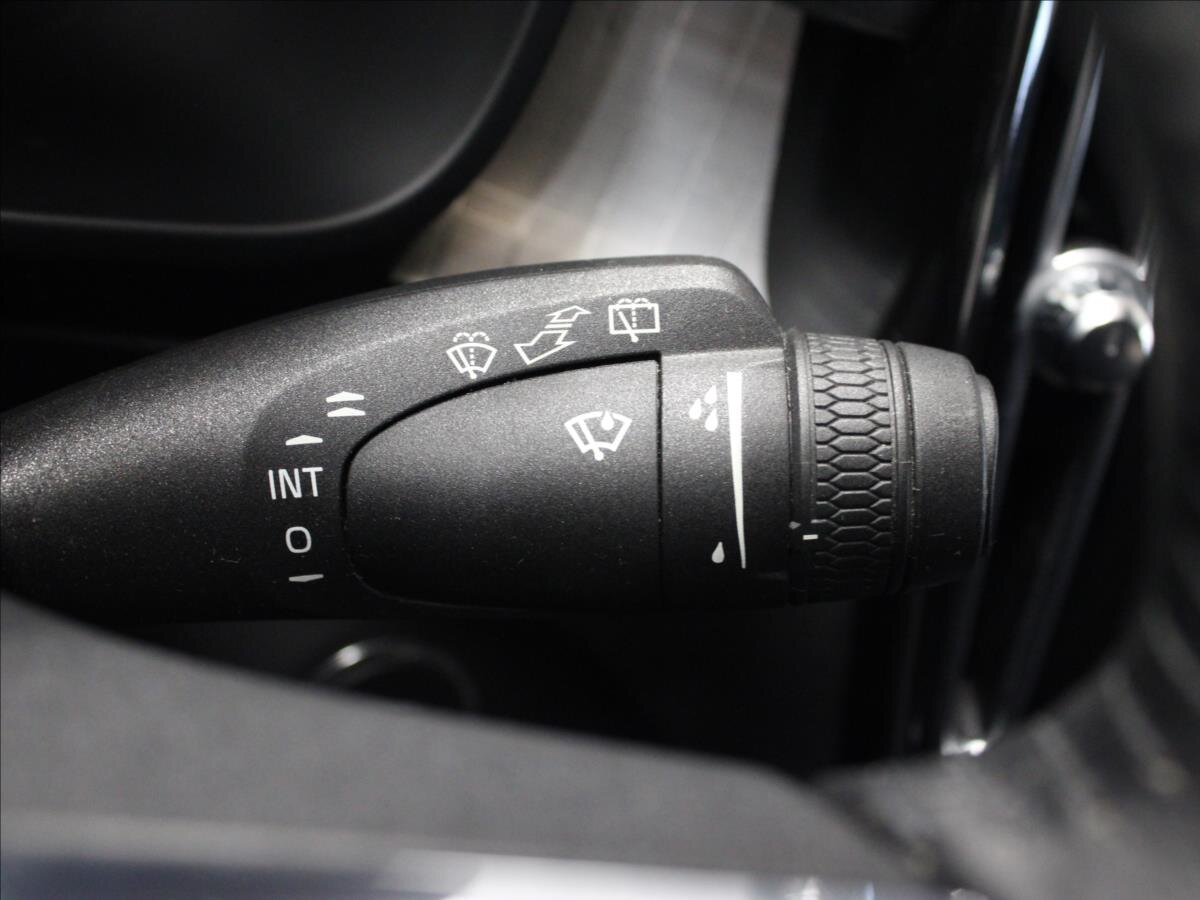 Volvo XC40 SUV / Terénní 2,0 l 182 kw