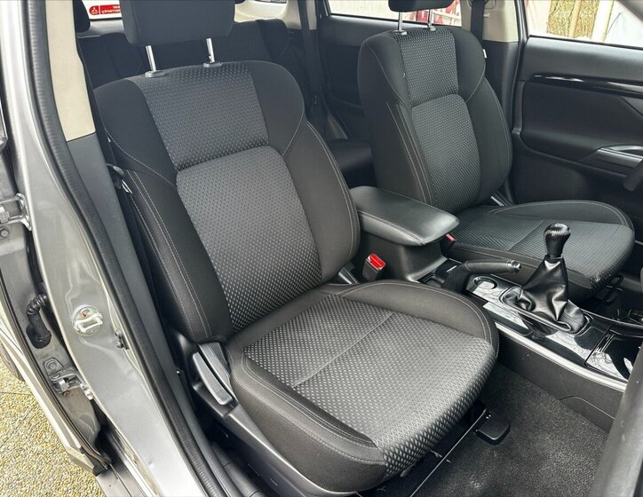 Mitsubishi Outlander Kombi 2,0 l 110 kw