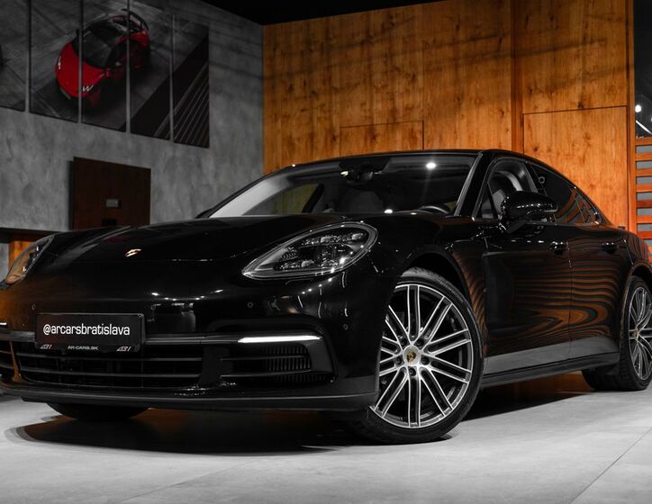 Porsche Panamera 4