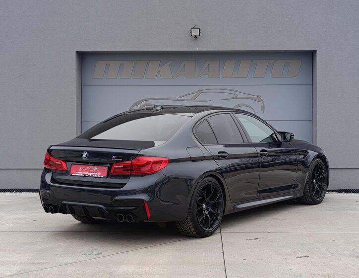 BMW M5 Sedan 4,4 l 460 kw