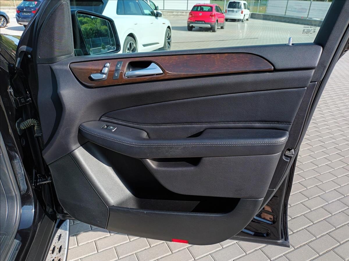 Mercedes-Benz GLS SUV / Terénní 3,0 l 190 kw