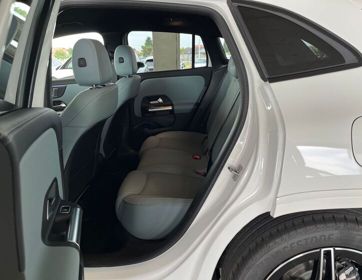 Mercedes-Benz GLA 15