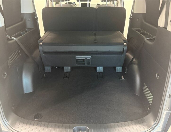 Hyundai Staria MPV 2,2 l 130 kw