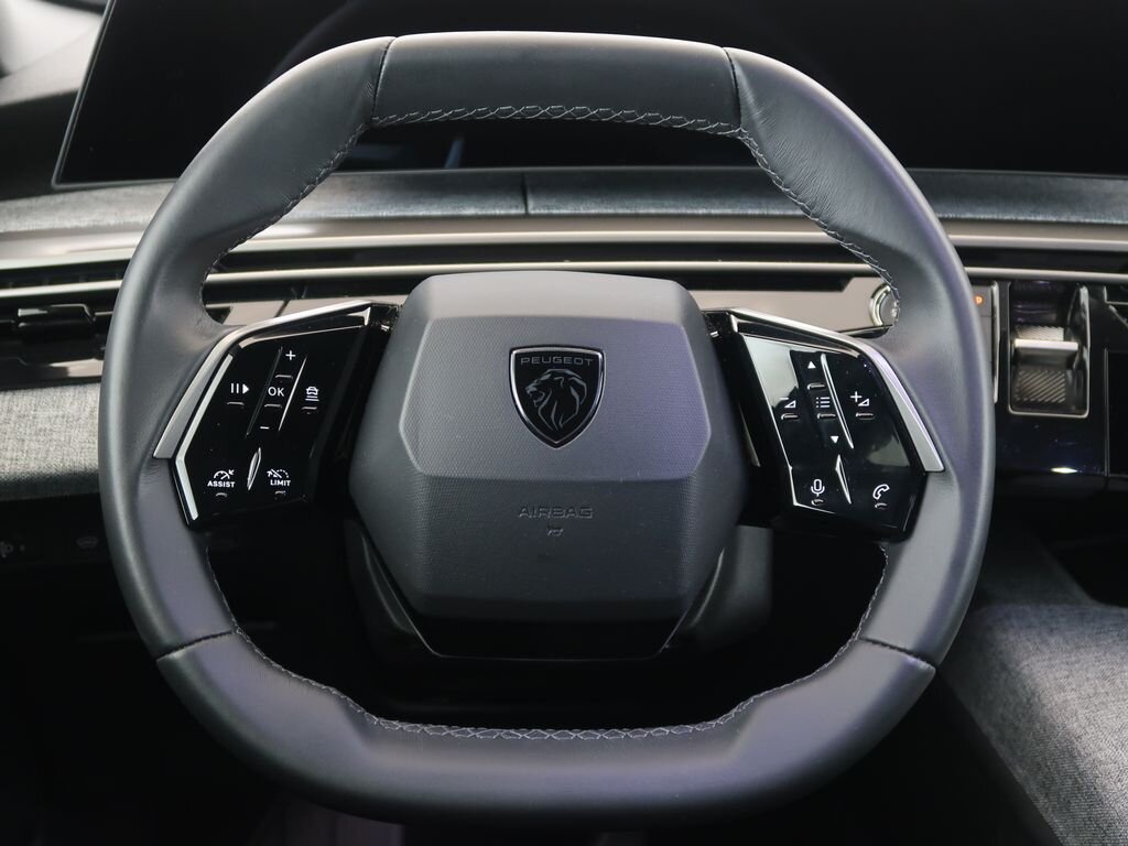 Peugeot 3008 SUV / Terénní 1,2 l 100 kw