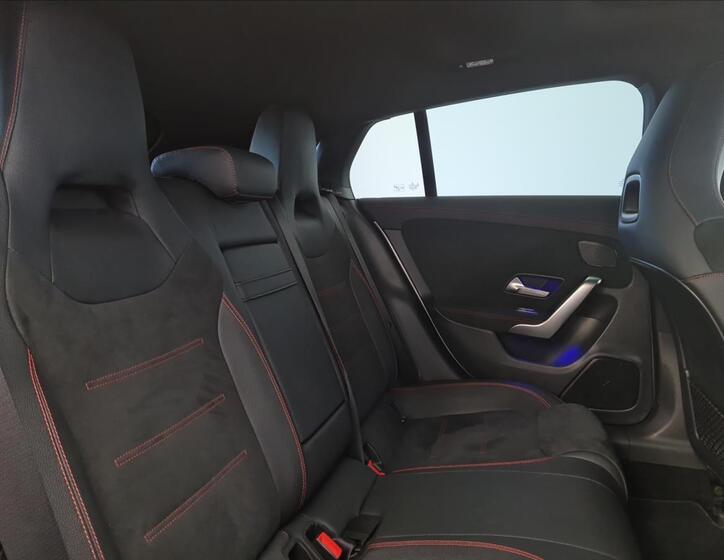 Mercedes-Benz CLA 18