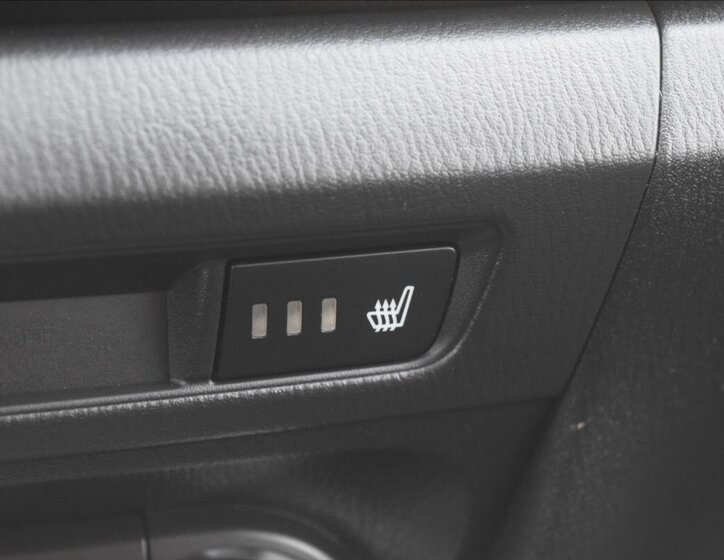 Mazda 3 Sedan / Limuzína 1,5 l 74 kw