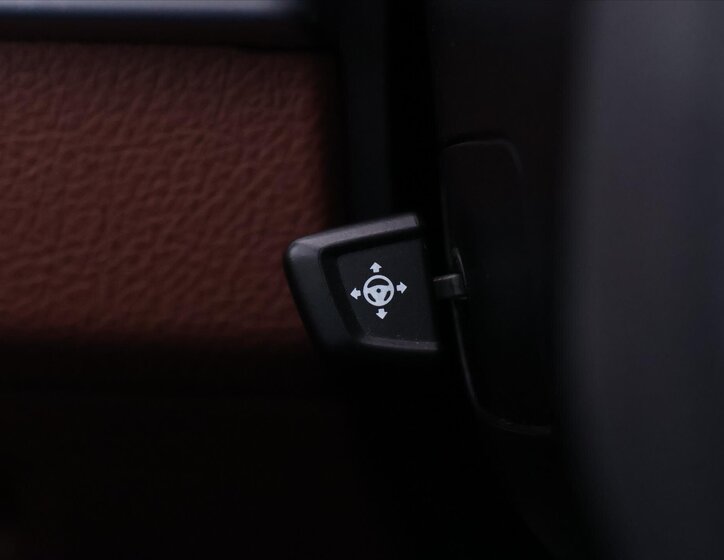 BMW Řada 5 Kombi 3,0 l 190 kw