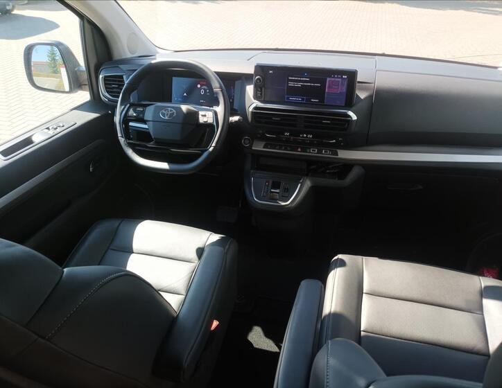 Toyota ProAce Verso 11