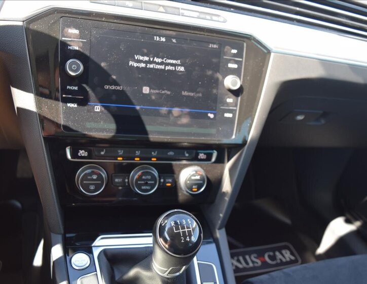 Volkswagen Passat 44