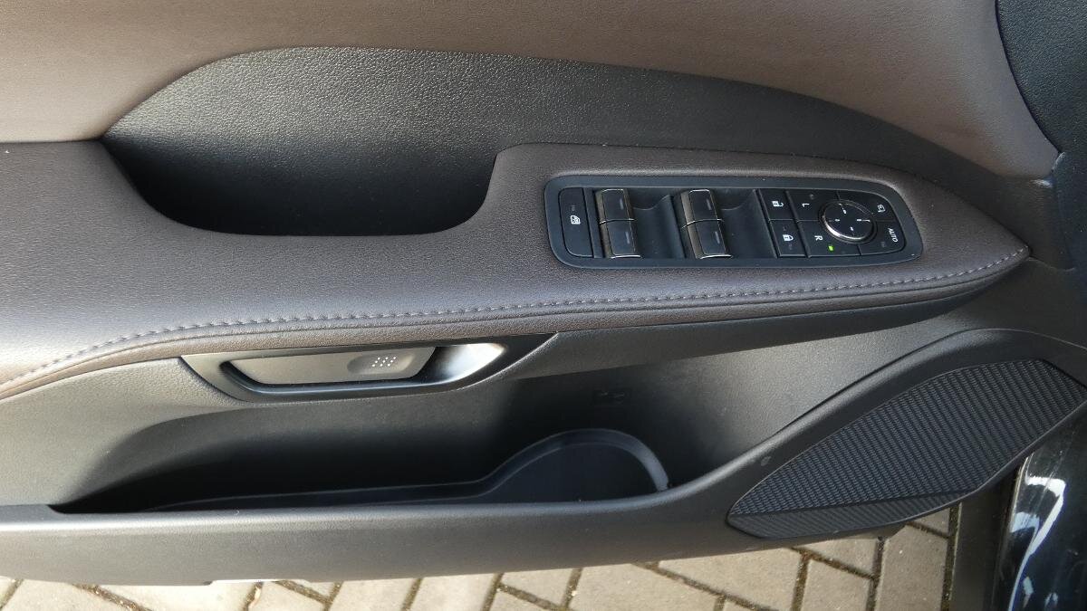 Lexus RX 350h SUV / Terénní 2,5 l 140 kw