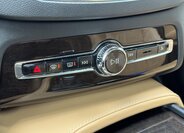 Volvo XC90 SUV / Terénní 2,0 l 173 kw