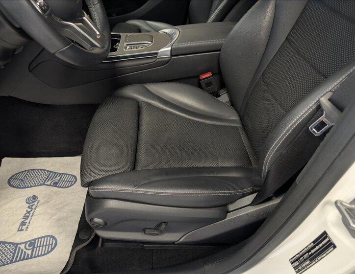 Mercedes-Benz GLC SUV 2,0 l 145 kw