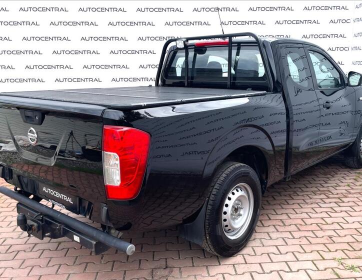Nissan Navara 4