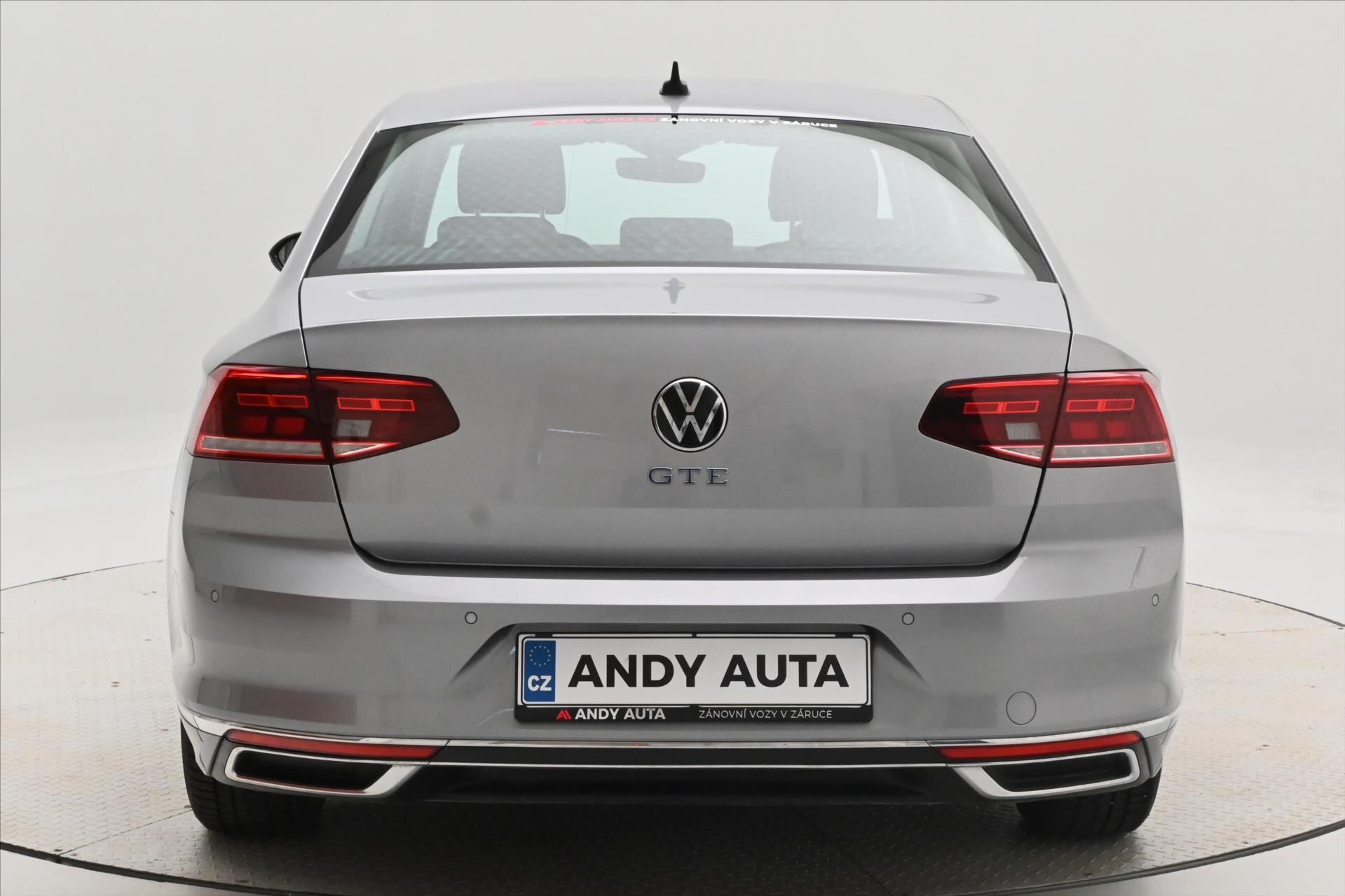 Volkswagen Passat Sedan / Limuzína 1,4 l 115 kw