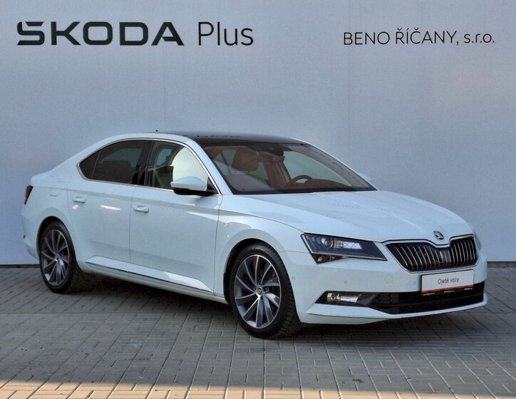 Škoda Superb Sedan / Limuzína 2,0 l 206 kw