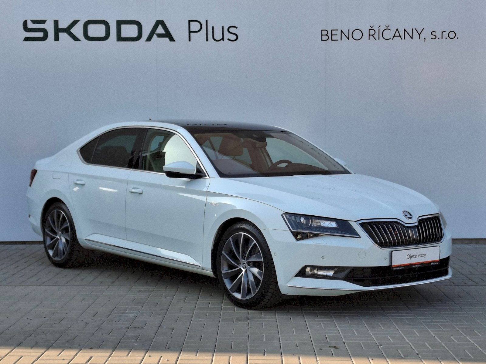 Škoda Superb Sedan / Limuzína 2,0 l 206 kw