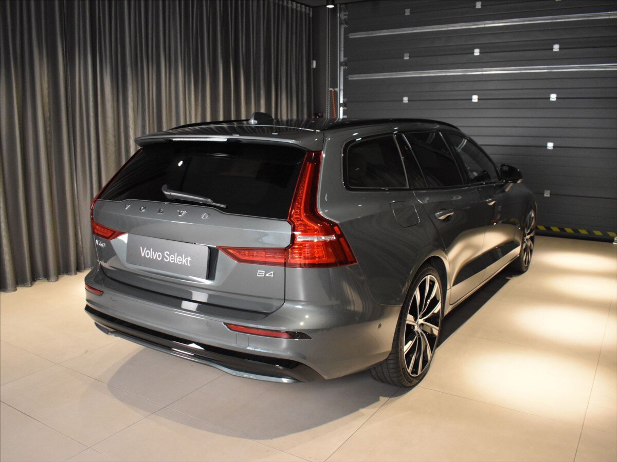 Volvo V60 Kombi 2,0 l 145 kw