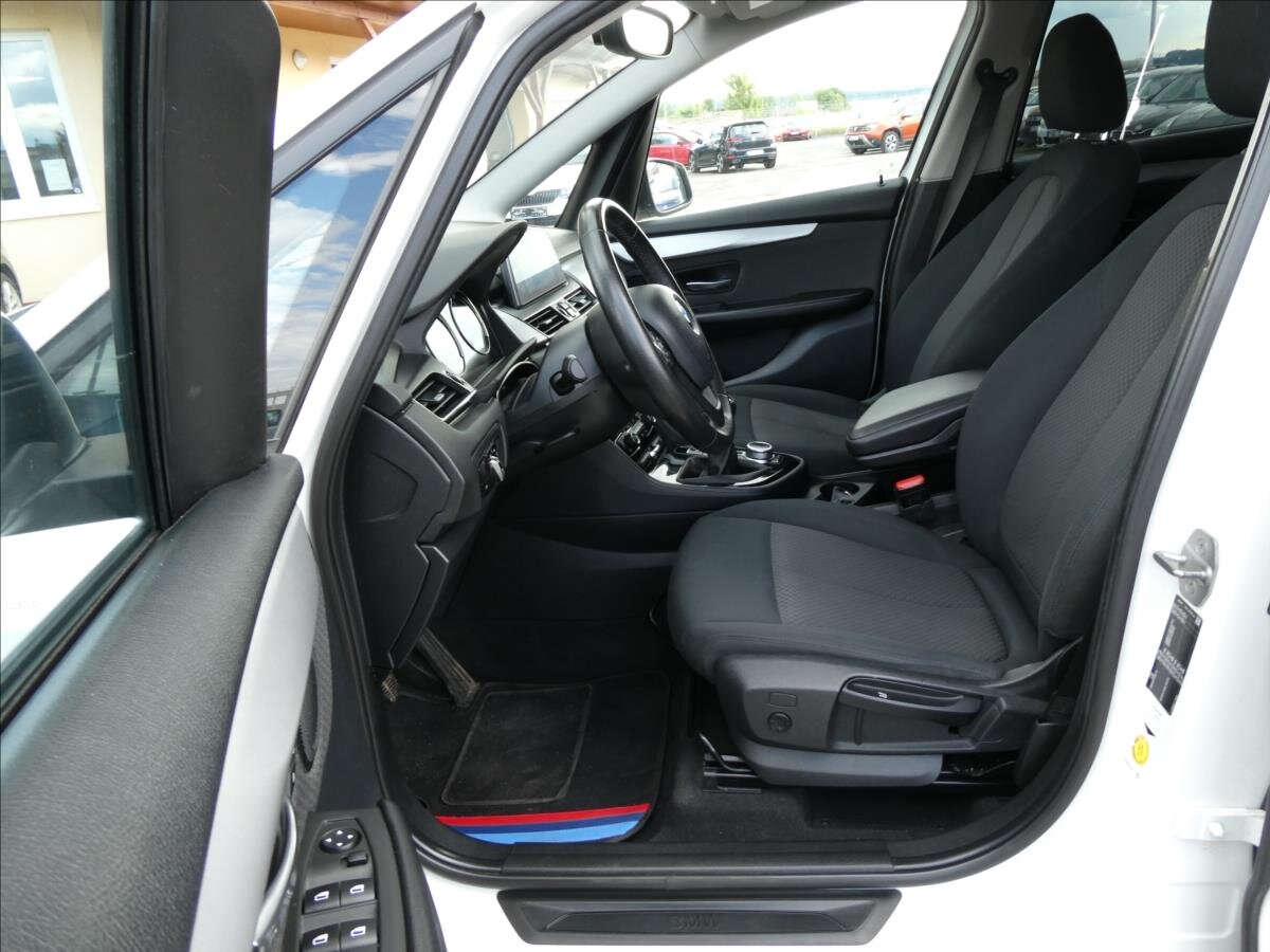 BMW Řada 2 Kombi 2,0 l 110 kw