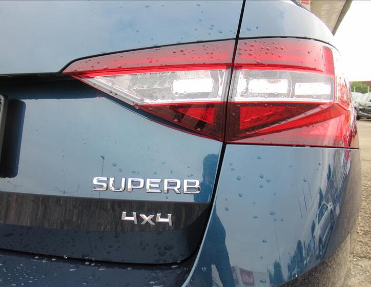 Škoda Superb Kombi 2,0 l 140 kw