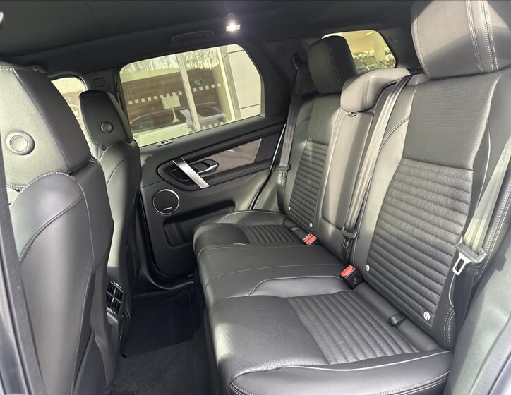 Land Rover Discovery Sport 15