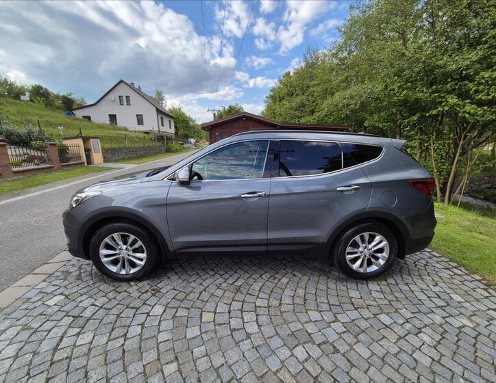 Hyundai Santa Fe SUV 2,2 l 147 kw