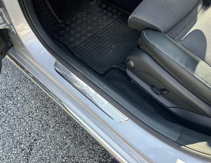 Mercedes-Benz Třídy E Sedan / Limuzína 3,0 l 190 kw