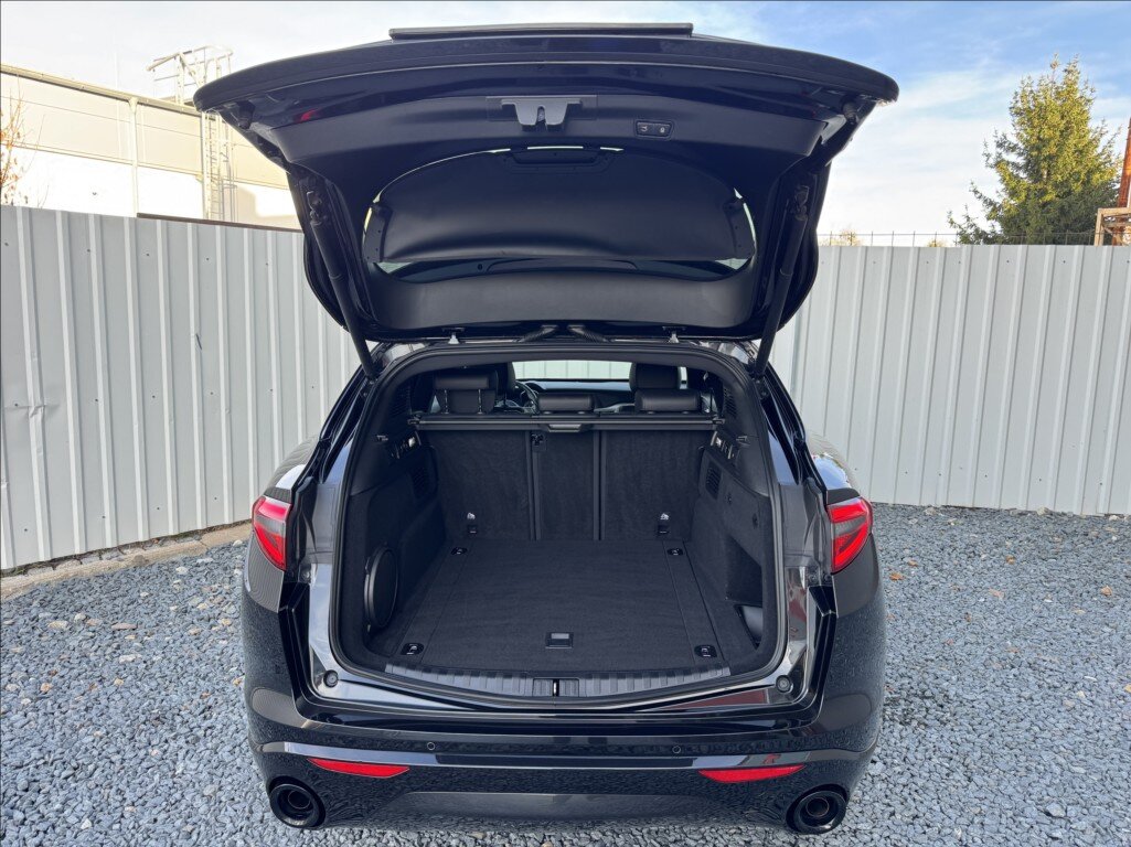 Alfa Romeo Stelvio SUV 2,0 l 206 kw