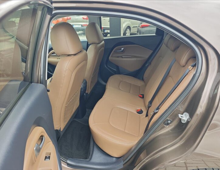 KIA Rio Hatchback 1,4 l 80 kw