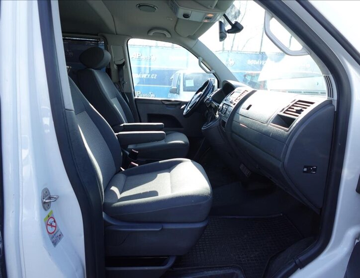 Volkswagen Caravelle Ostatní 2,0 l 132 kw