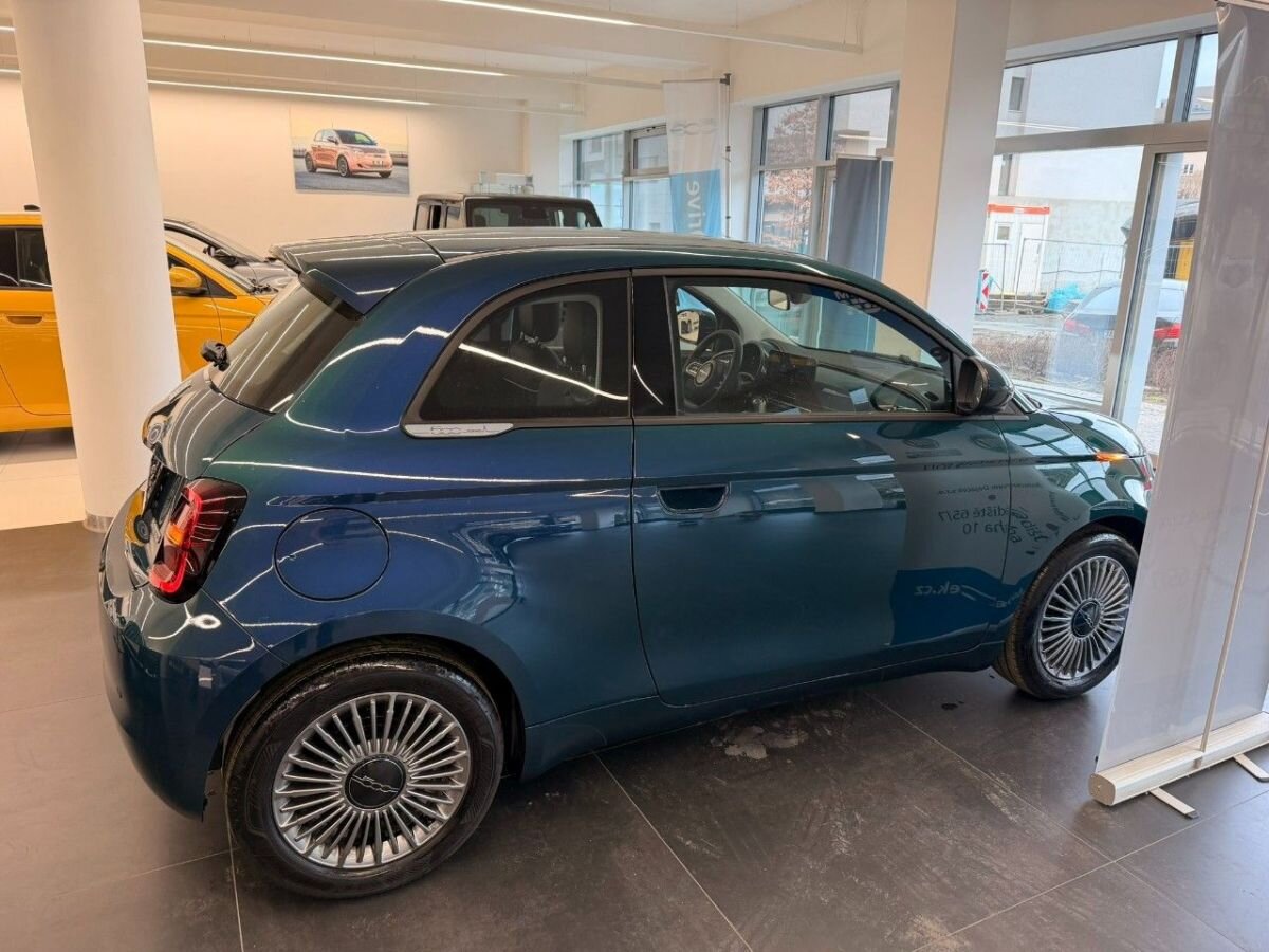 Fiat 500 Hatchback 999,0 48 kw