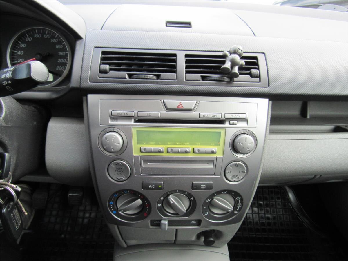 Mazda 2 Hatchback 1,2 l 55 kw