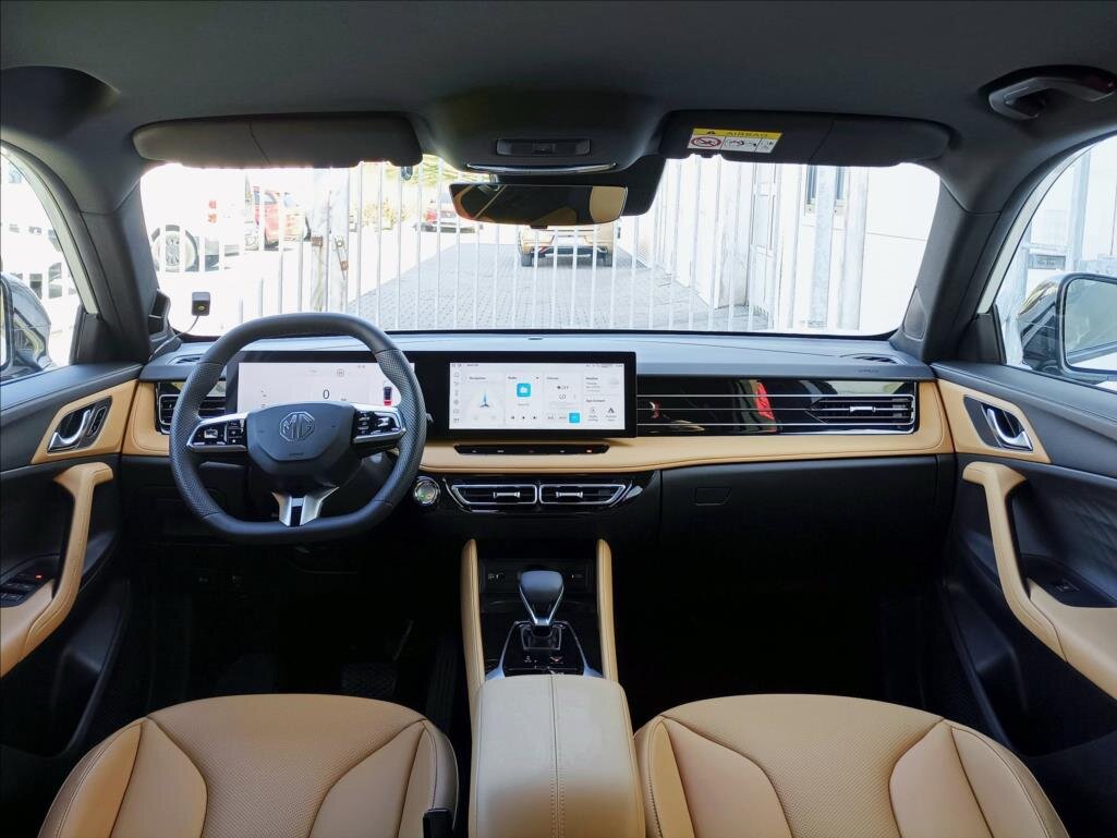 MG HS SUV / Terénní 1,5 l 125 kw