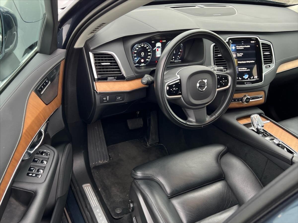 Volvo XC90 SUV / Terénní 2,0 l 173 kw