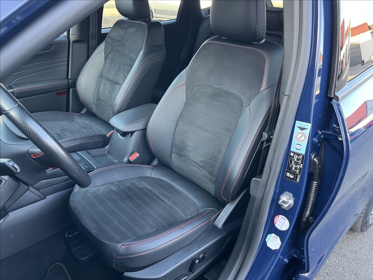 Ford Kuga SUV / Terénní 2,5 l 165 kw