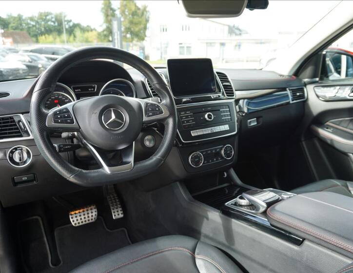 Mercedes-Benz GLE 10