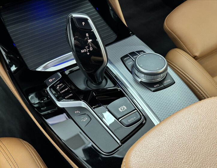 BMW X4 SUV 3,0 l 195 kw