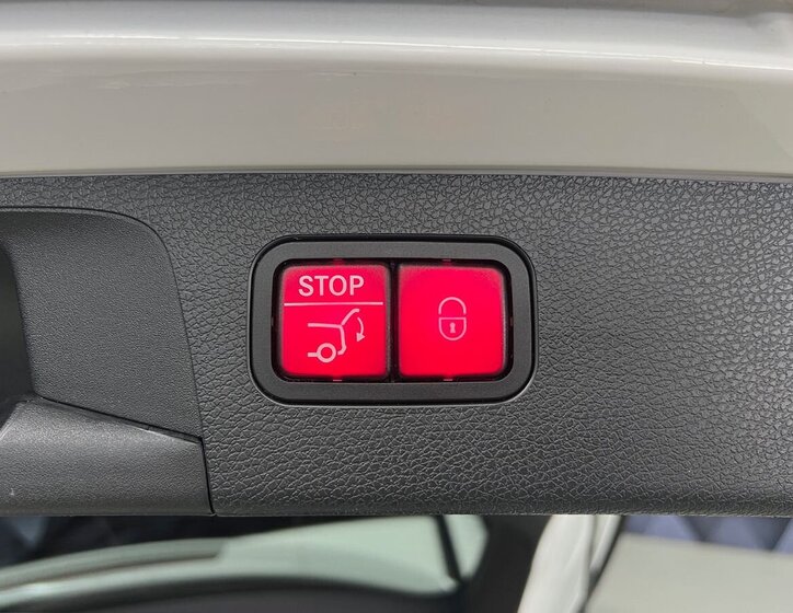 Mercedes-Benz Třídy E 28