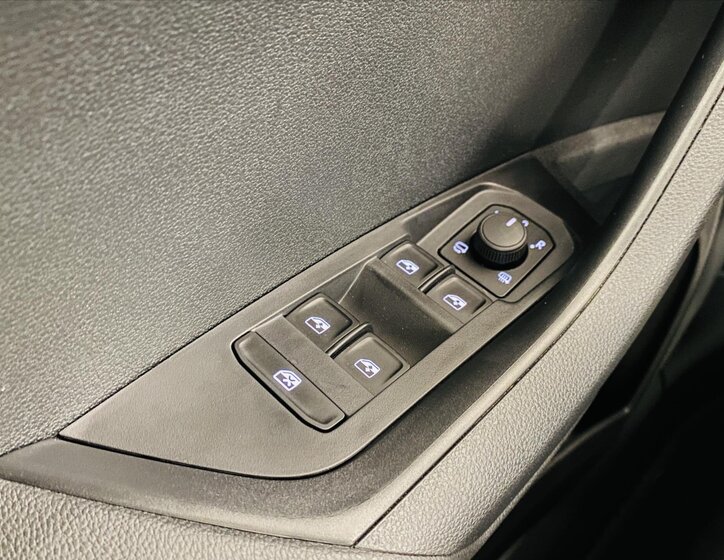 Škoda Karoq SUV / Terénní 2,0 l 110 kw