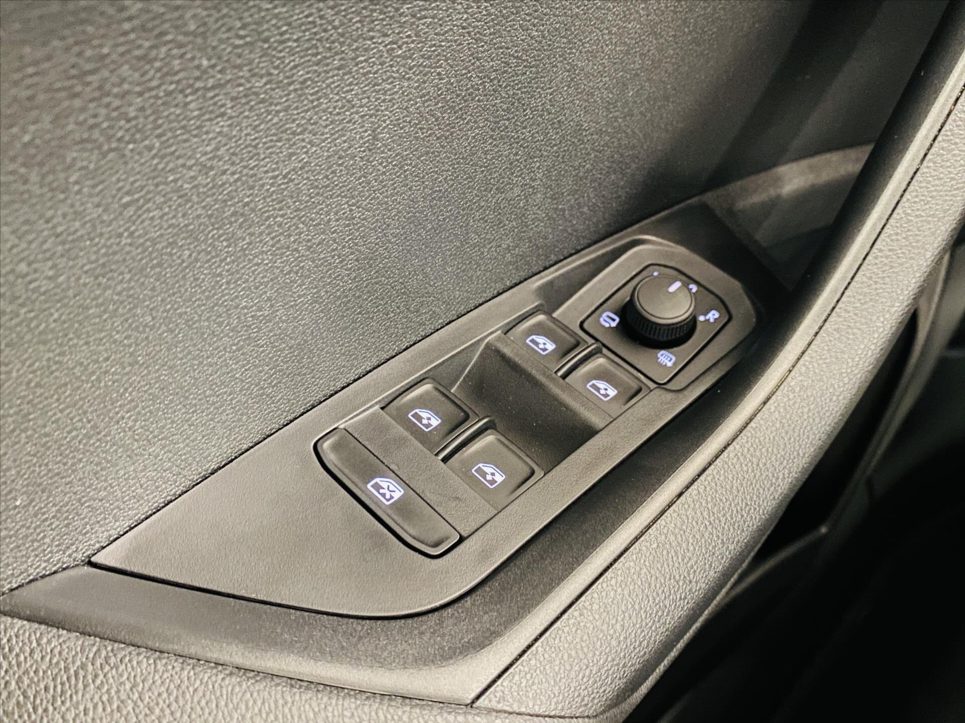 Škoda Karoq SUV / Terénní 2,0 l 110 kw