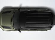 Land Rover Defender 4