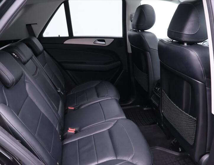 Mercedes-Benz GLE 16