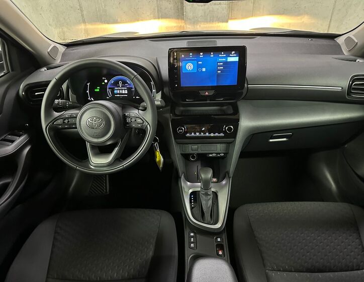Toyota Yaris Cross 17